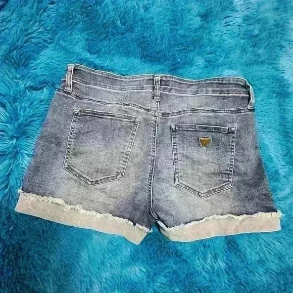 GUESS Ezra Mid Rise Zip Front Denim Shorts Size US 30 - Picture 3 of 7
